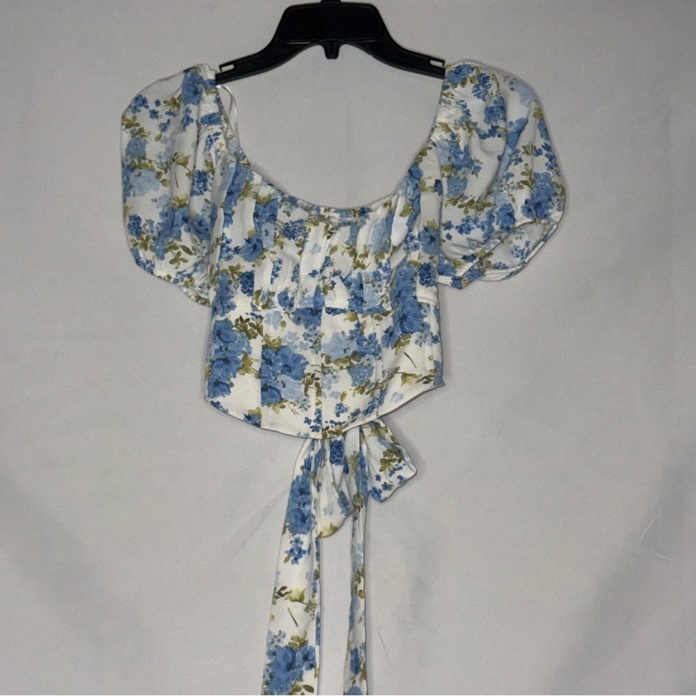 Blu Pepper Blue White Floral Crop Top Size Small EUC